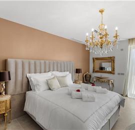 4 bedroom villa with indoor and outdoor pools in Galižana, Istria, sleeps up to 8
